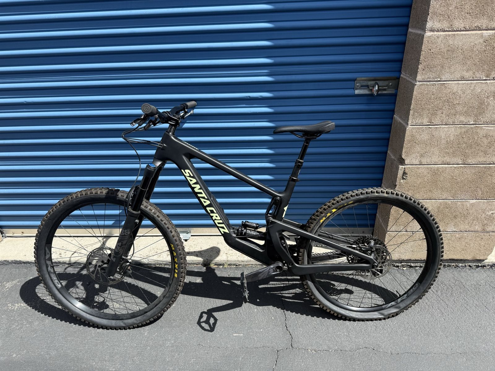 2023 Santa Cruz Bronson C New*