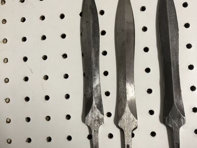 Set of three throwing knives