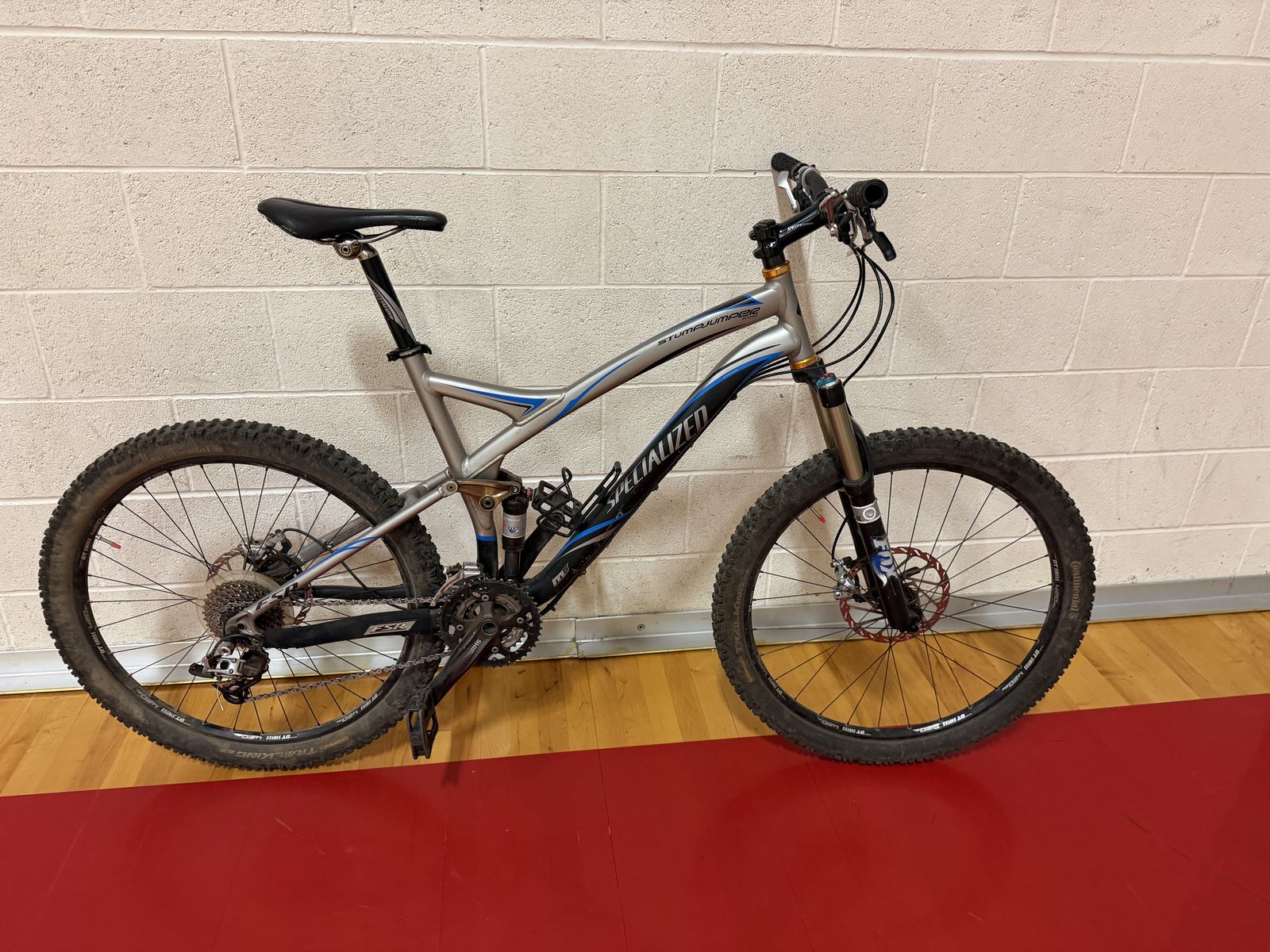 2008 Specialized Stumpjumper Mountain Bike
