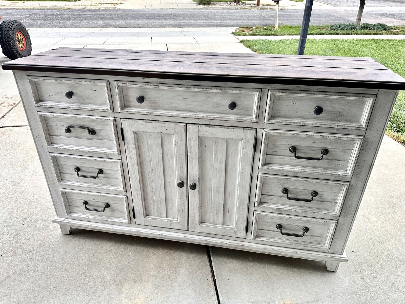 Liberty Furniture Drawer Dresser 2 Doors 9 slow closing Drawers Rustic White & Brown Wooden Top