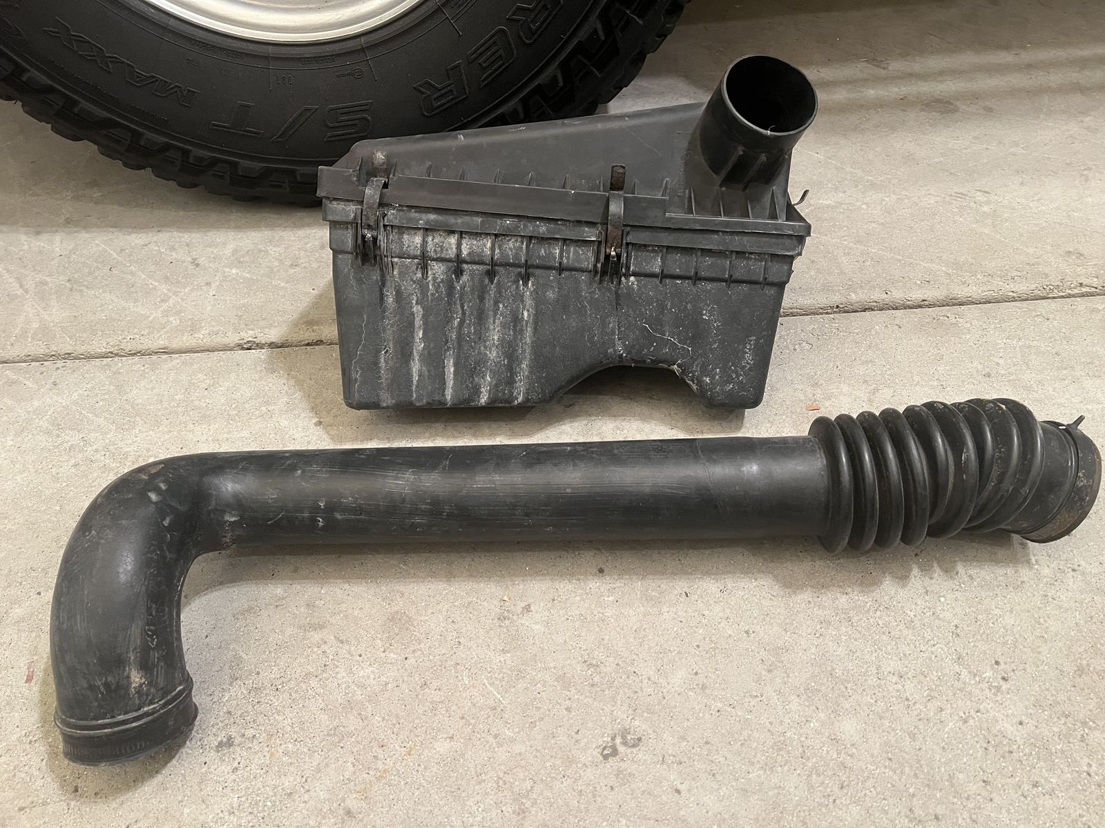 JEEP  TJ 1997-2006 4.0 AIR FILTER BOX & INTAKE CROSS TUBE