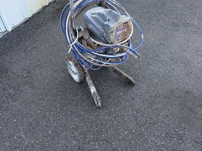 Graco Magnum XR7 Airless Paint Sprayer on Cart with Hose