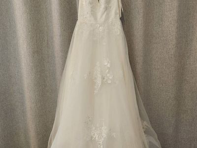 David's Bridal Wedding Dress