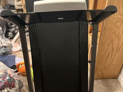 Weslo Cadence R 5.2 Folding Treadmill