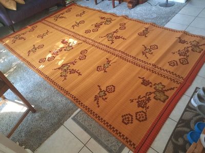Large Asian Woven Straw Floor Mat - Thai Picnic Mat- Indoor/Outdoor Rug. NEW