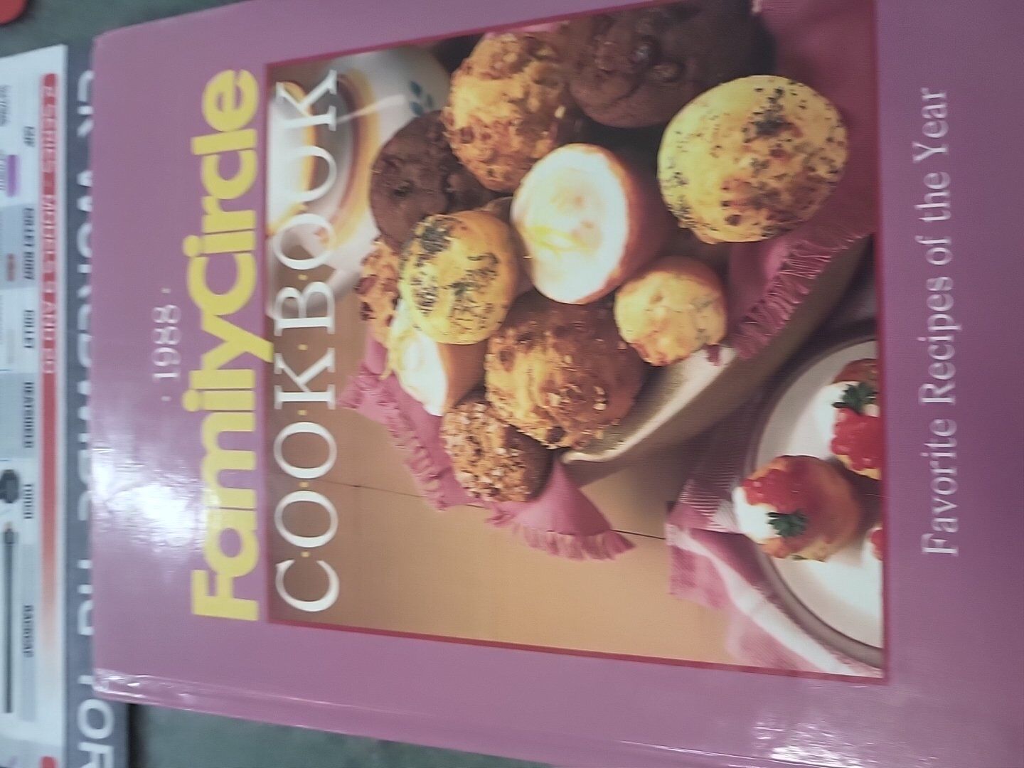 Vintage Cook Book The Family Circle 1988