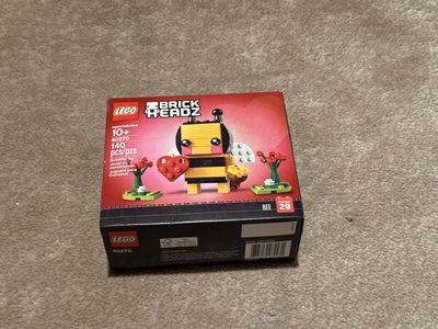LEGO BrickHeadz 40270 Bee - Valentine's Bee 140 Pcs Building Kit Ages 10+ New Sealed
