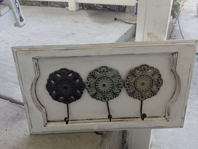Rustic Shabby Chic White Wooden Wall Decor with 3 Metal Hooks - 12" x 24"