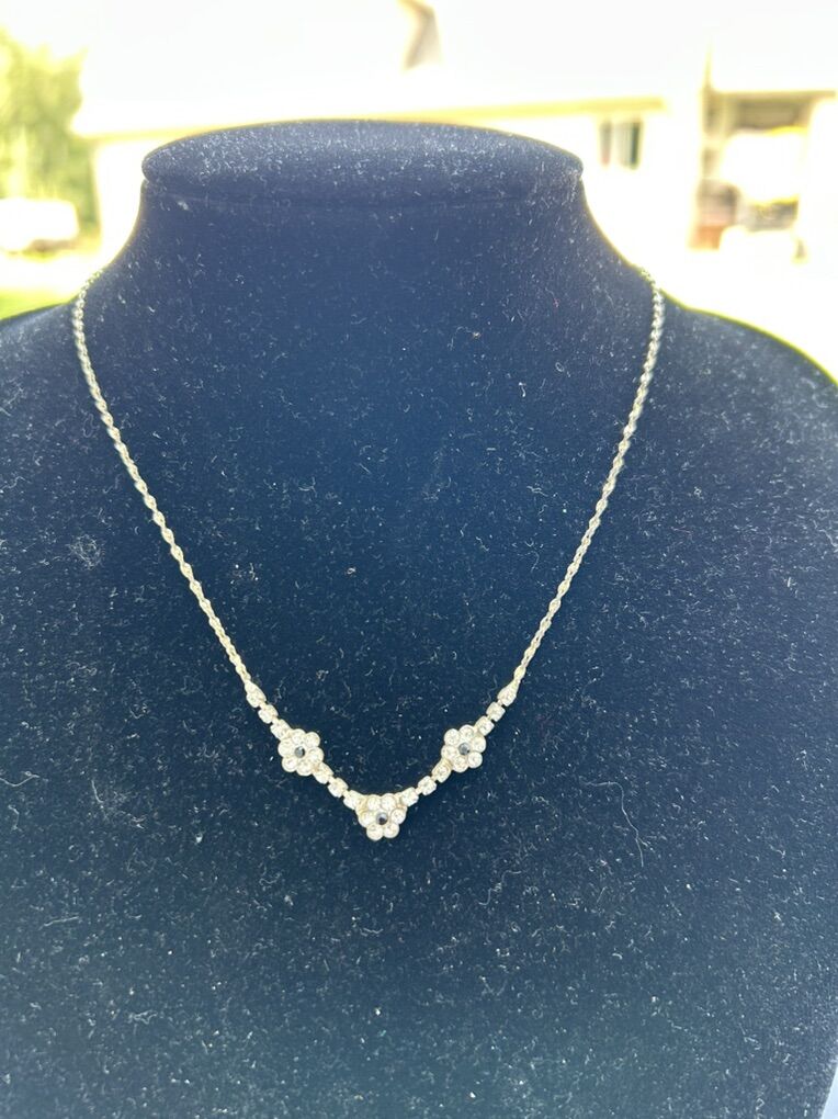 Vintage Rhinestone Silver Tone Necklace 16