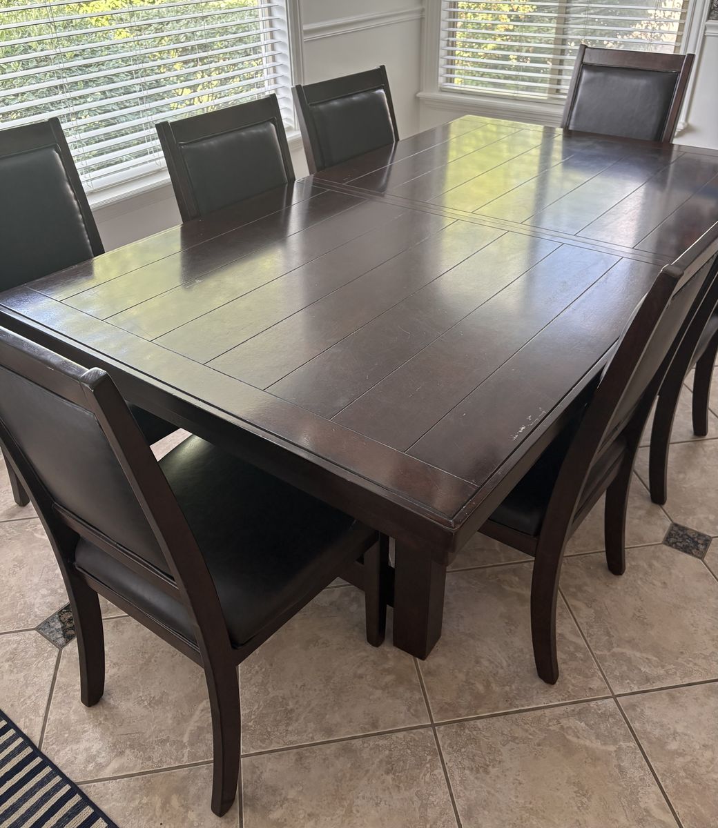 Kitchen Table, Leaf, and 8 Leather Chairs