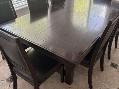 Kitchen Table, Leaf, and 8 Leather Chairs