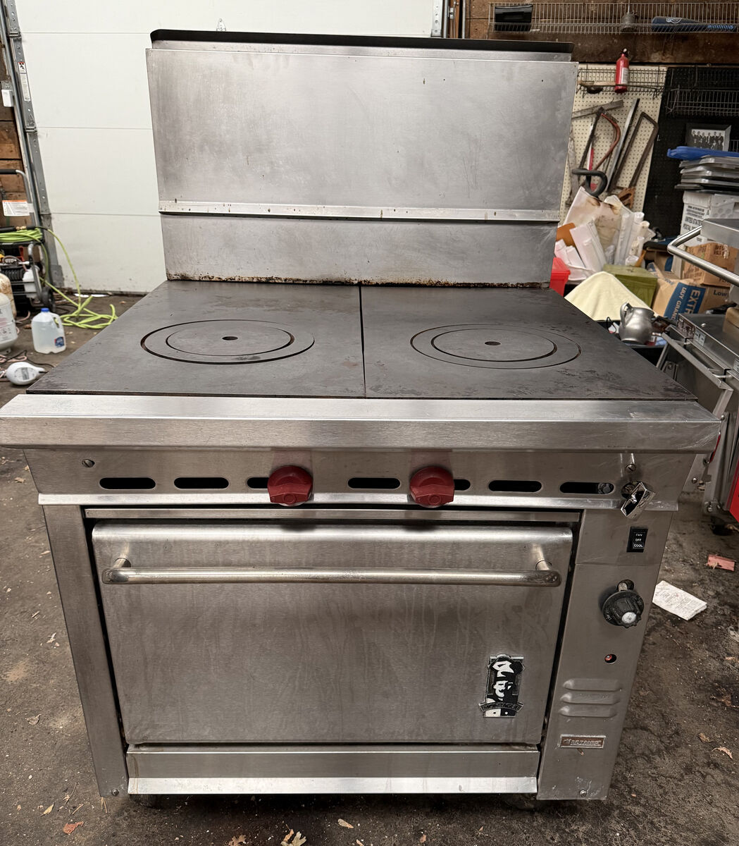 Montague 36" French Cooktop w/ Convection Oven