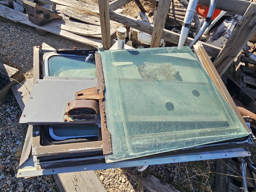 VINTAGE SEMI TRUCK PARTS