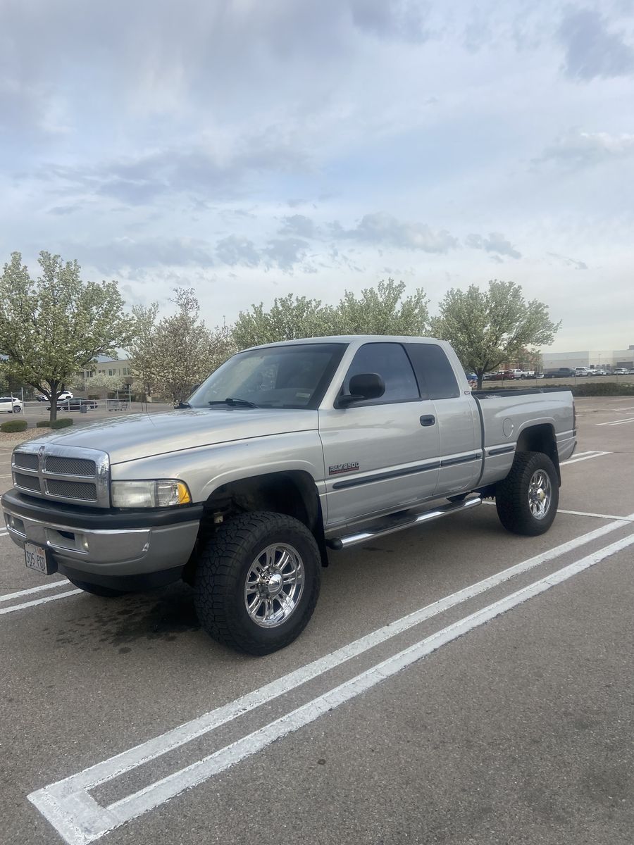 1999 Dodge Ram 2500 Laramie SLT
