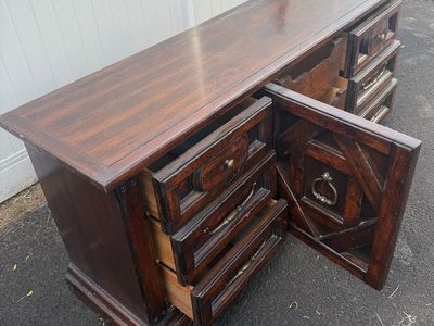 Solid dresser