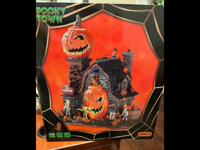 Lemax Spooky Town The Mad Pumpkin Patch