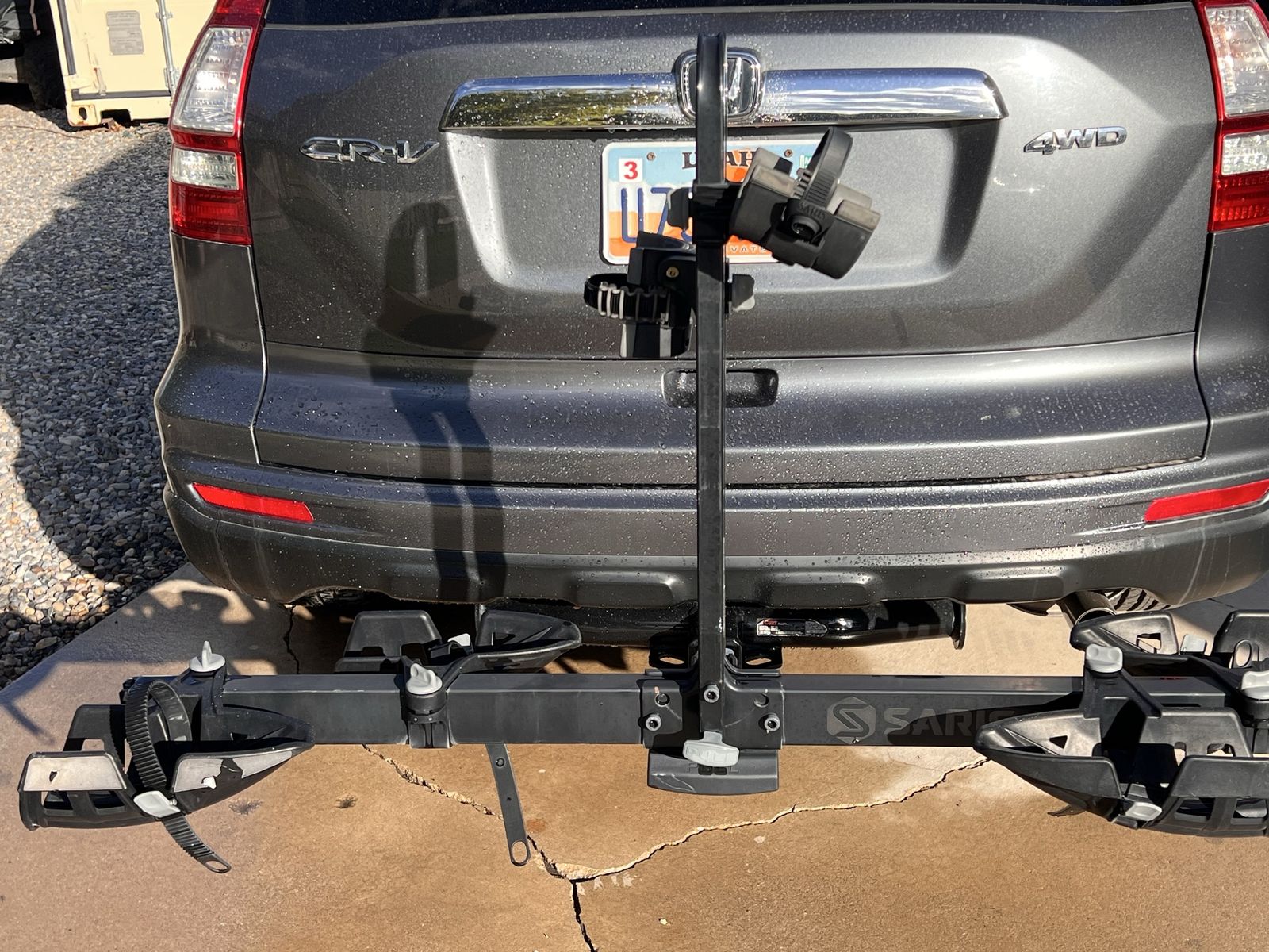Saris Freedom 2-Bike Hitch Rack - Universal Fit Tray Style