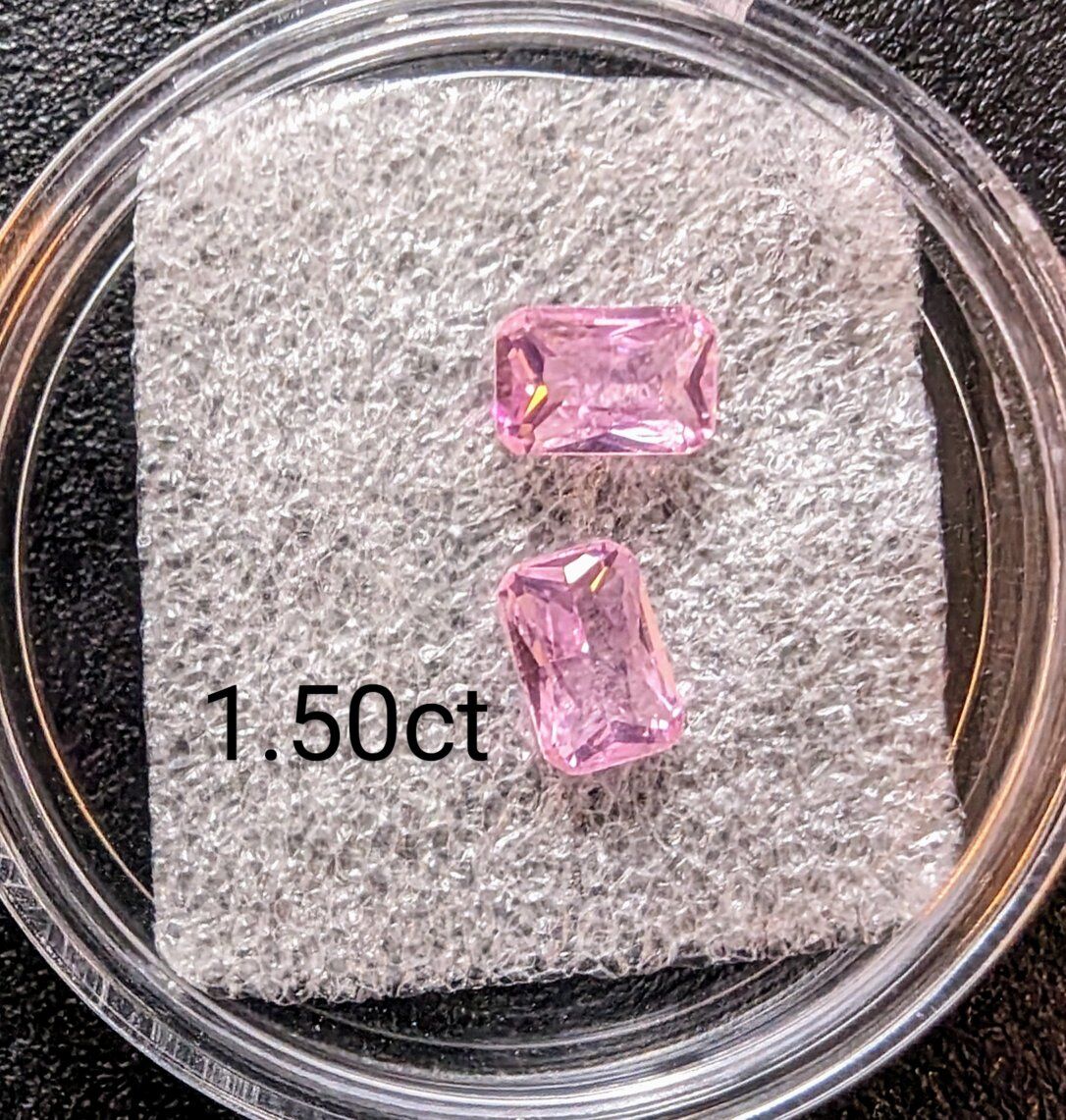 TWO PINK SAPPHIRE LOOSE GEMSTONES.