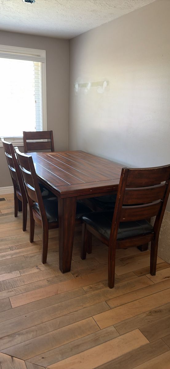 Dark Wood Dining Table and 4 Chairs and Bench - Good Condition, Great for Any Dining Space