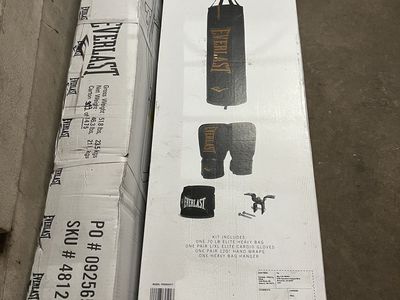 Everlast Elite Punching bag with stand NEW Black