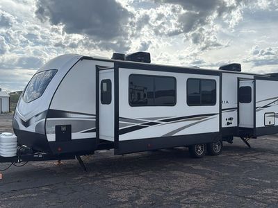 Gorgeous 2022 DUTCHMEN ASTORIA 33’