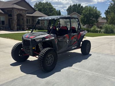 2017 Polaris RZR XP 1000 4 seater