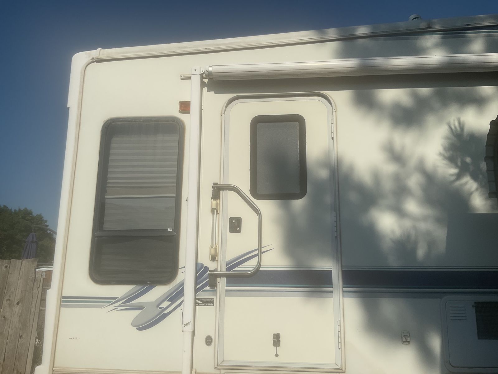 Main image 6