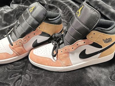 Men’s Air Jordan 1 MID SE size 13
