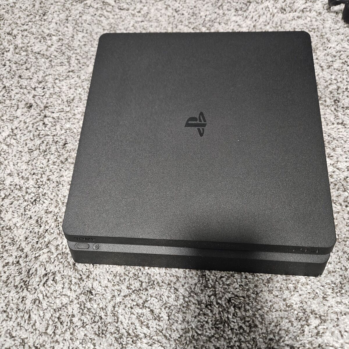 PS 4 Slim with TV