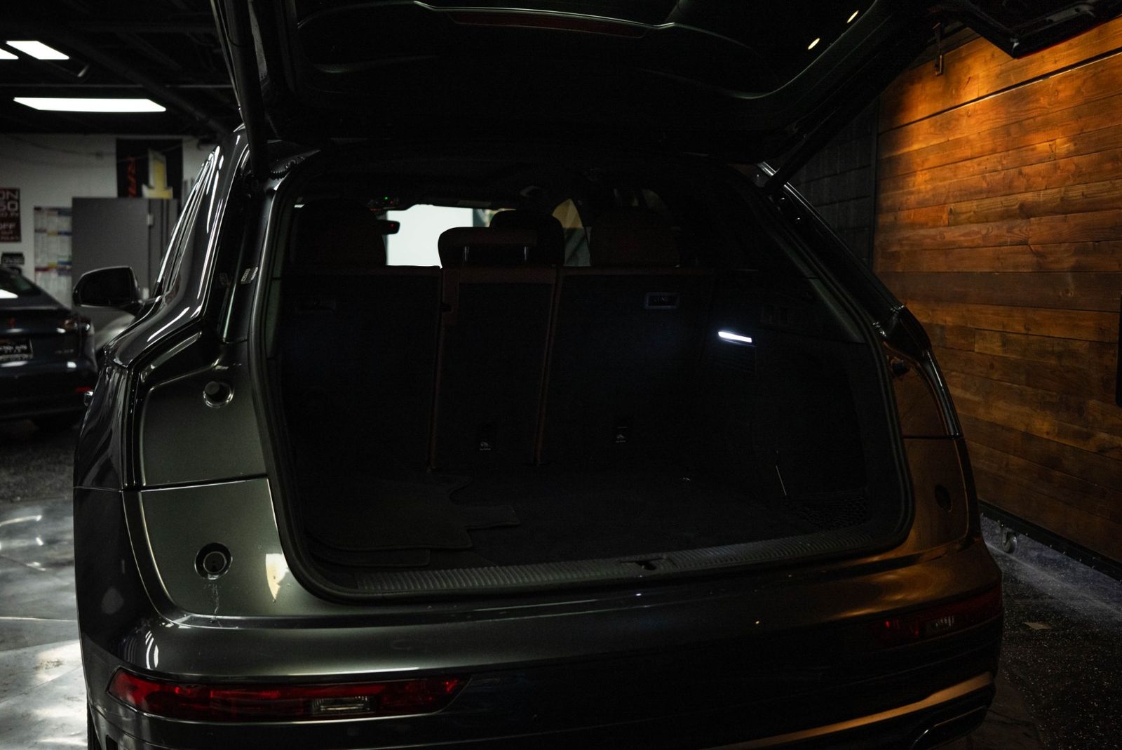 Main image 7