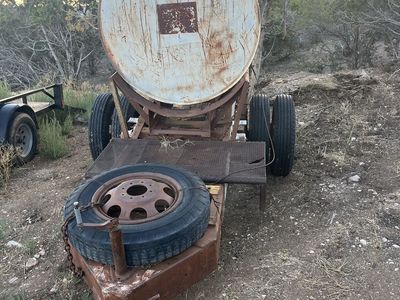 Water tank trailer
