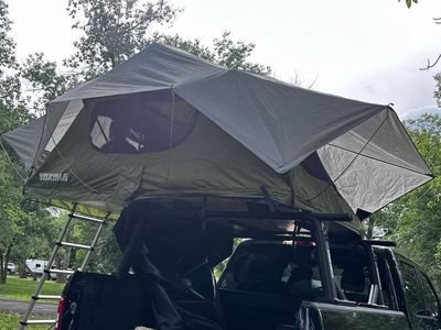Yakima Skyrise Rooftop Tent