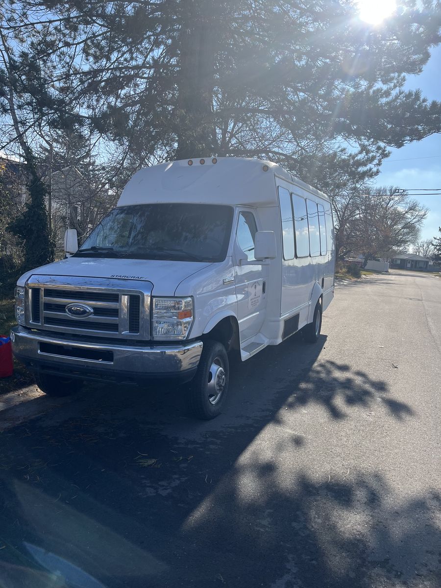 2014 E350 4x4. 105,000 miles, V10, perfect condition!