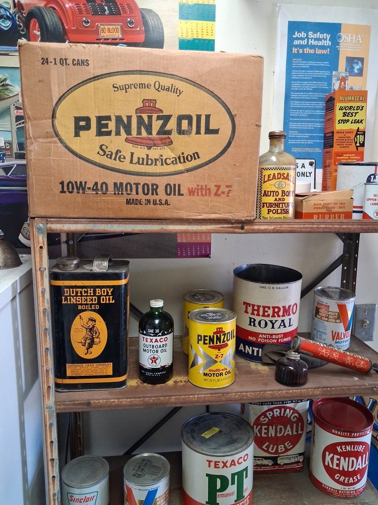 Oil cans and other items.