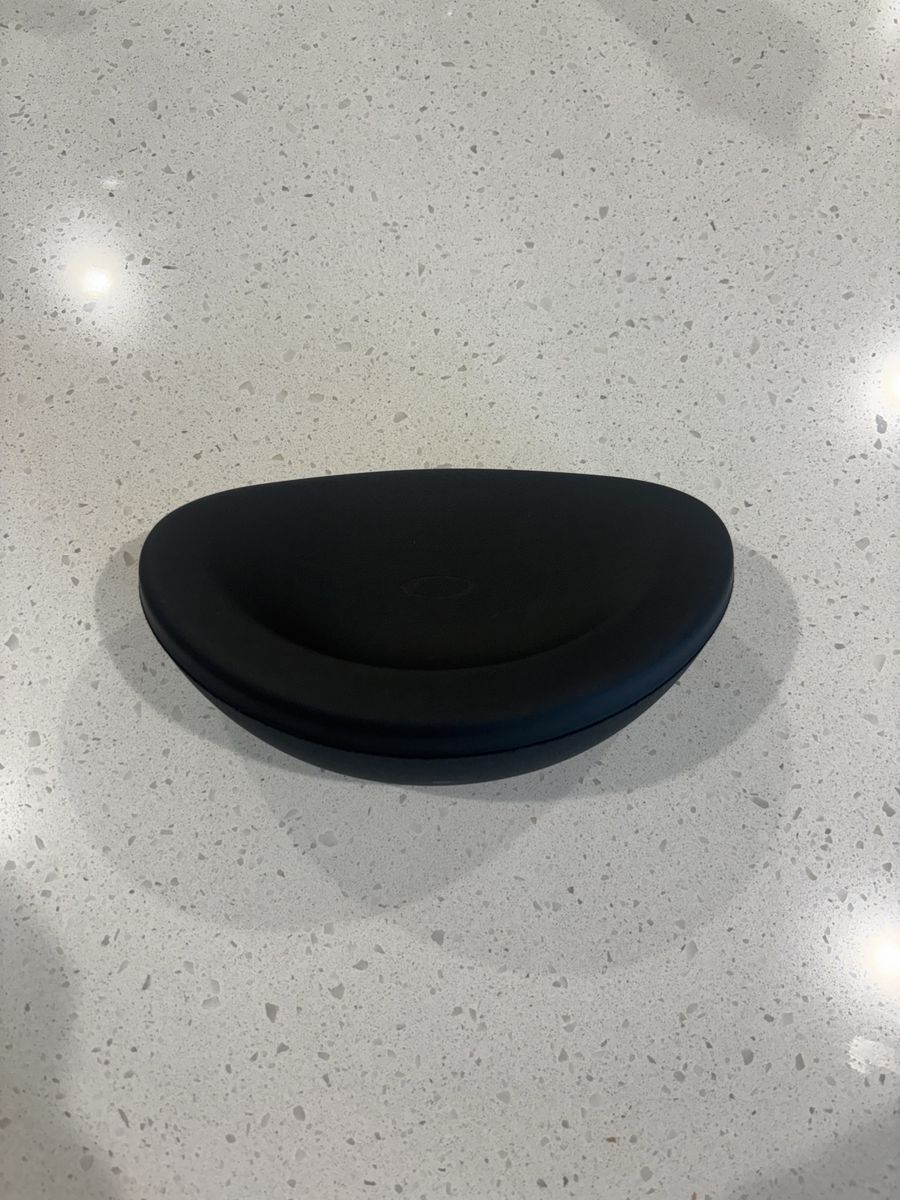 Oakley Meta Vanguard Charging Case
