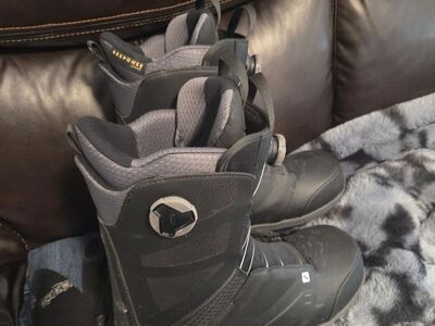 Solomon Dialogue snowboard boots so 12
