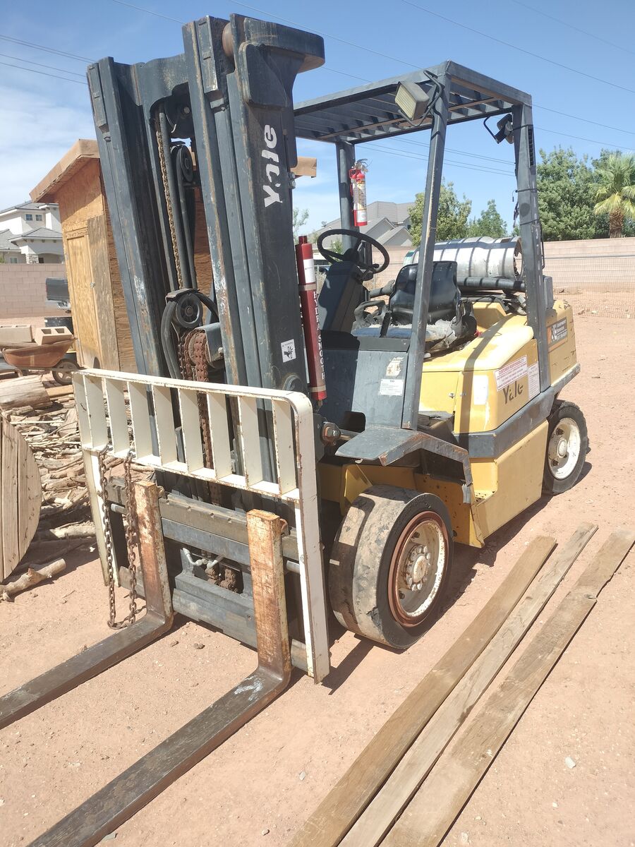 Forklift