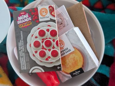 Mini Brands Make It Cake