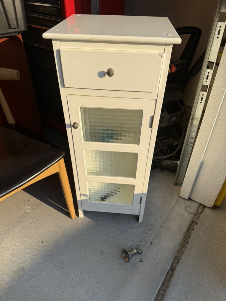 Main image 3
