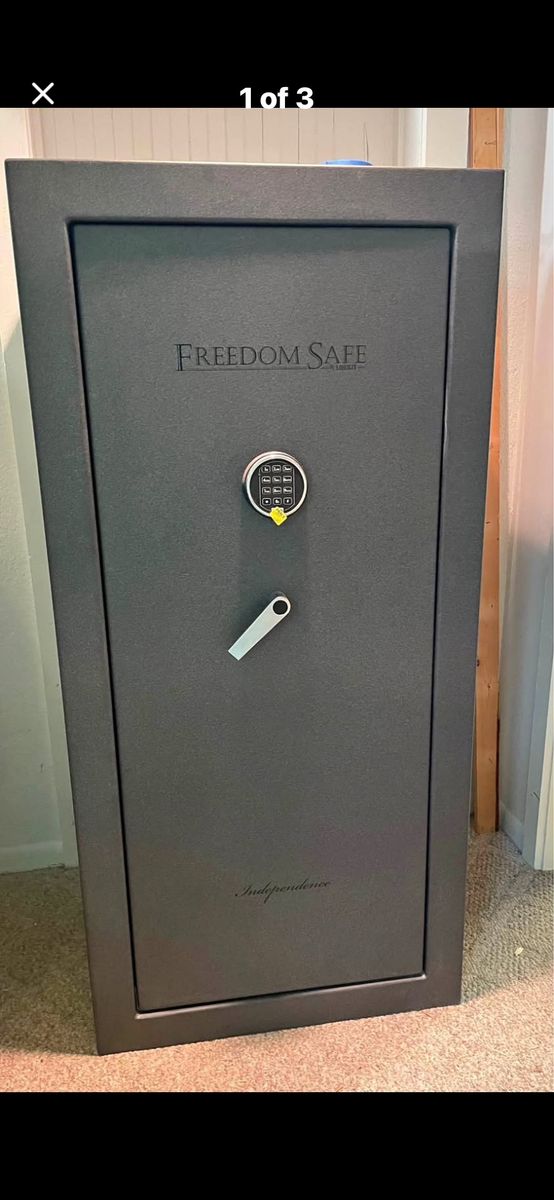 Freedom Safe, Independence, Model D-20 by Liberty Safe.
