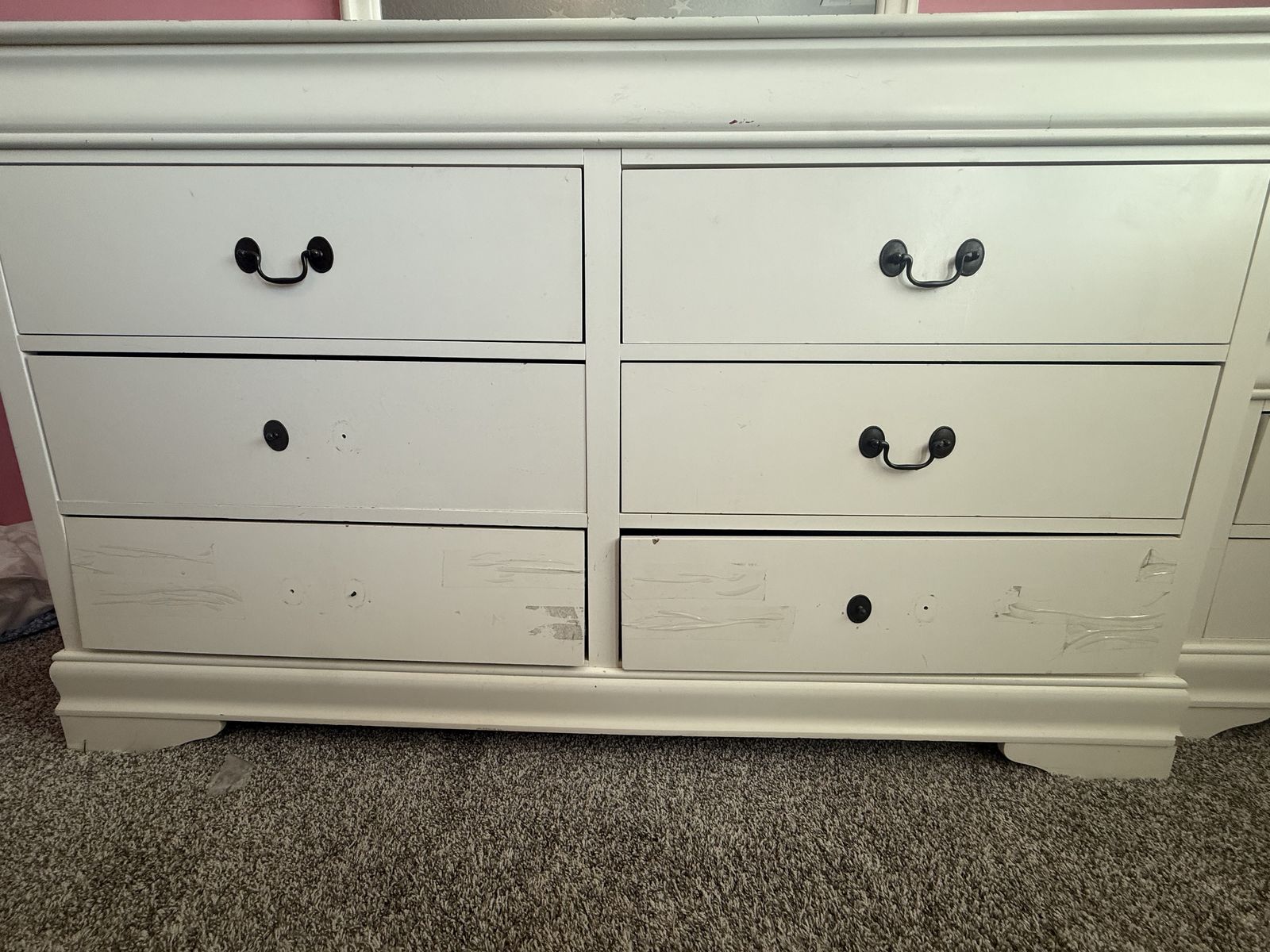 White 6 drawer dresser