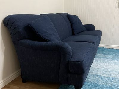 Dark blue couch - good condition