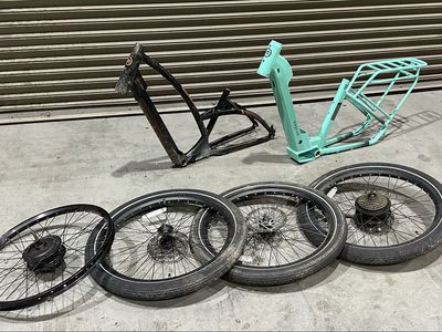 $100 obo Magnum E-Bike Frames, Wheels & Hub Motor Parts Package – Cosmo 2.0 / Low Rider