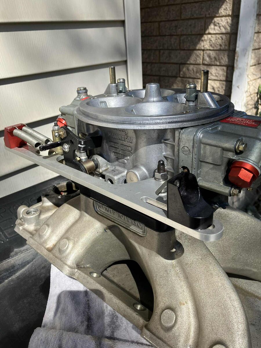 Holley Dominator and Edelbrock manifold