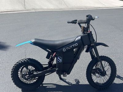 Electric Motorcycle - Tuttio (2025)