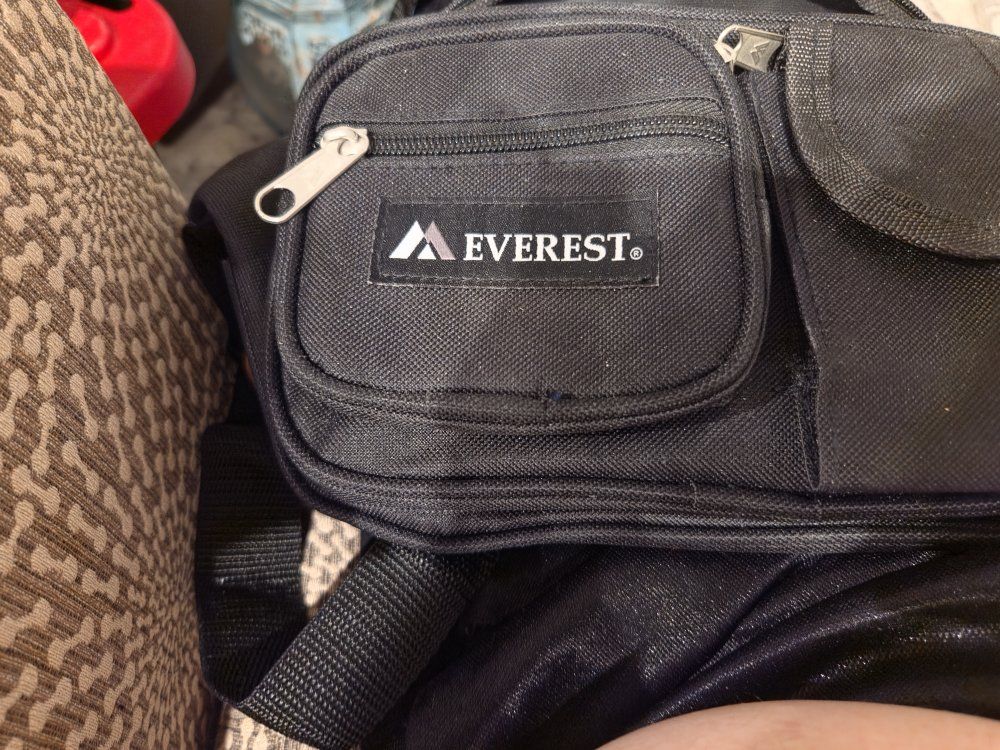 Everest Black Utility Pouch with Multiple Pockets - Adjustable Strap - Used