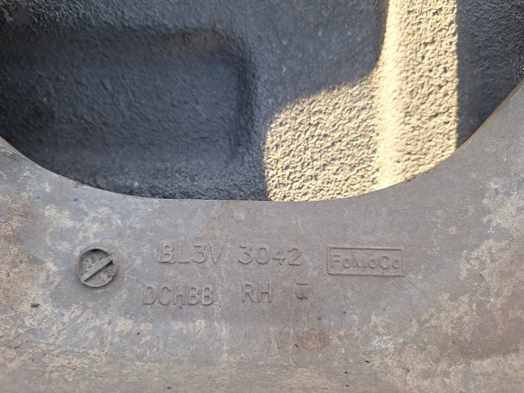 Main image 3