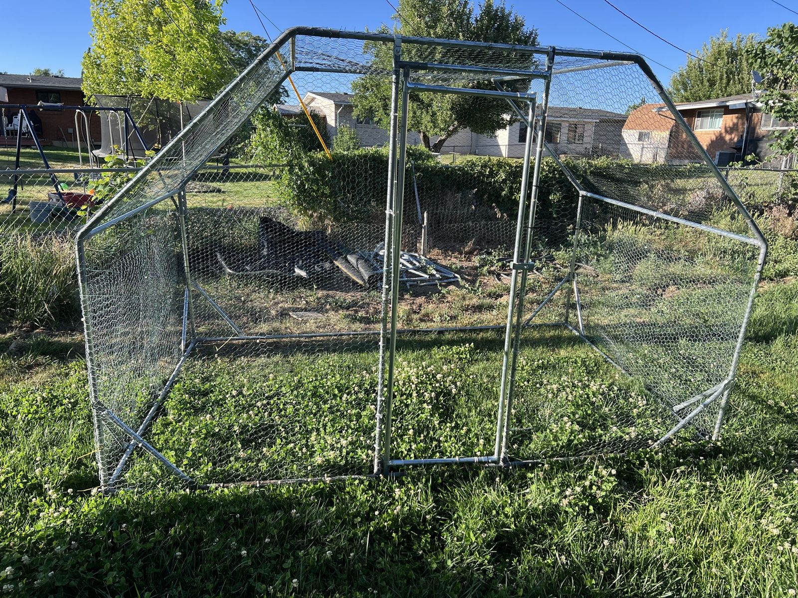 Chicken run/coop enclosure