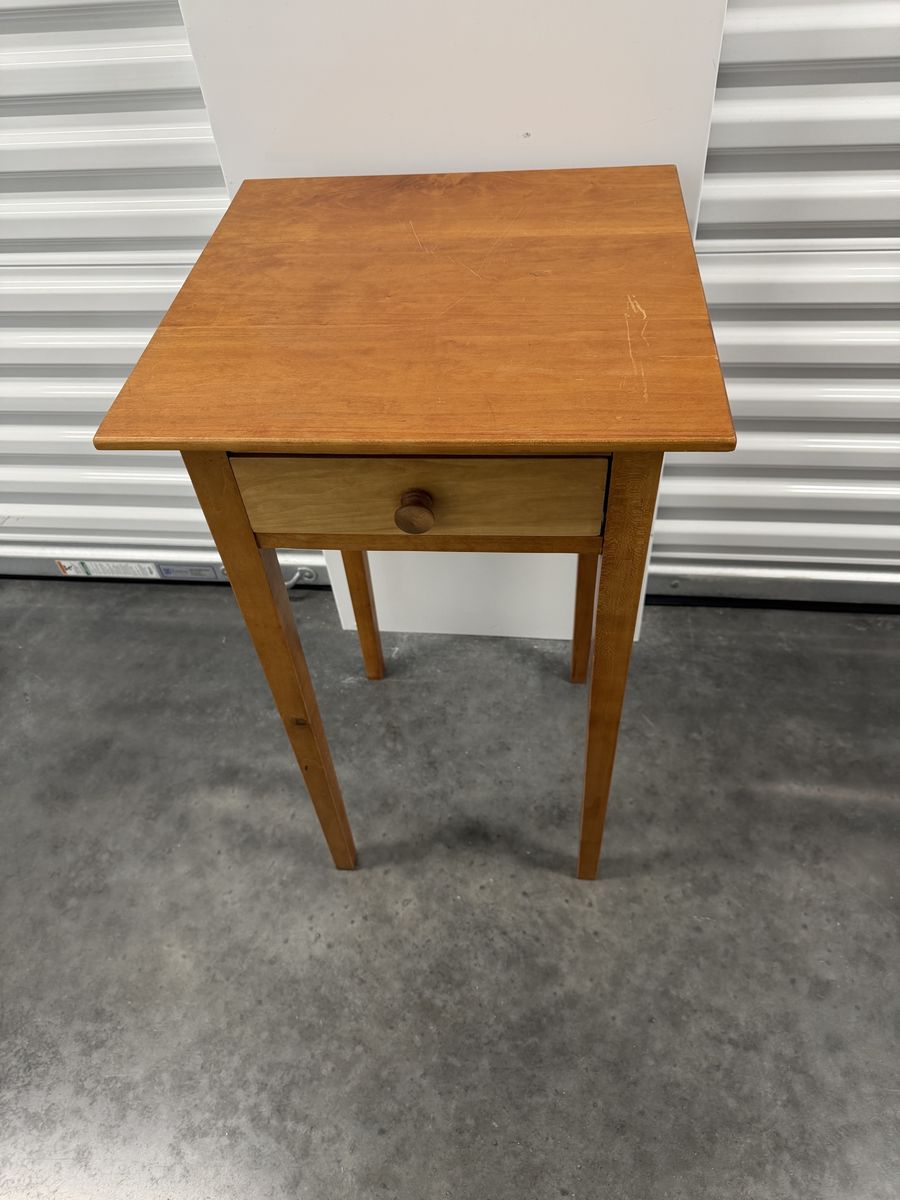 Rustic Wood Accent Side Table with Drawer - Slim Design, Perfect for Entryway or Bedroom