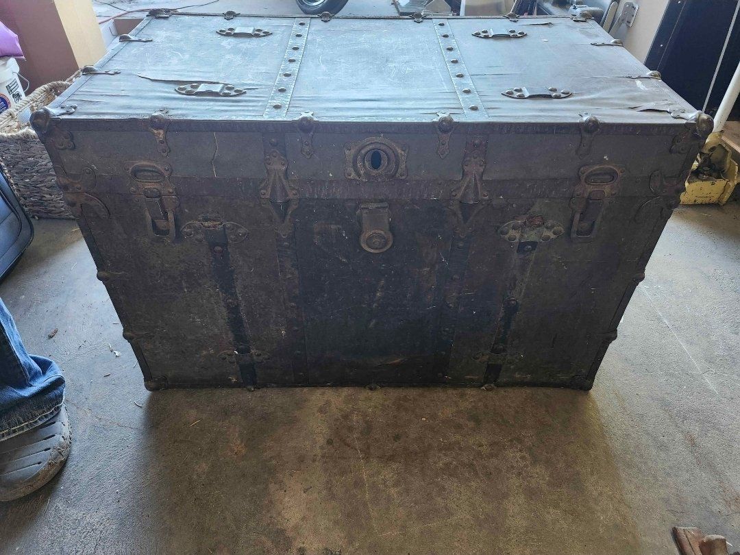 steamer trunk
